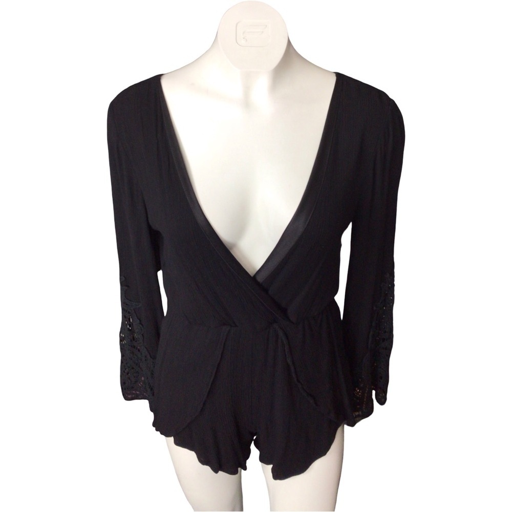 Dee Elle Elegant Black Romper with Flare Lace Sleeves